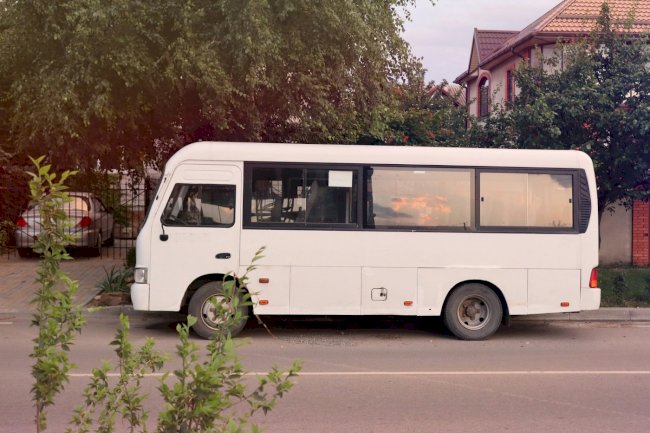 Okul Servis Aracı Yaş Sınırı 2026-2027: 12 Yaş Kuralı ve 1 Temmuz 2027 Uzatması