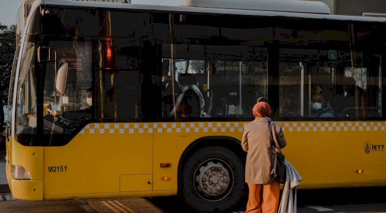 Personel Servisi mi Yol Yardımı mı? 2026'da Vergi, Maliyet ve Çalışan Tarafı