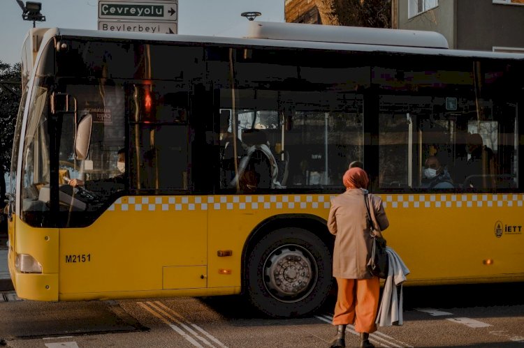 Personel Servisi mi Yol Yardımı mı? 2026'da Vergi, Maliyet ve Çalışan Tarafı